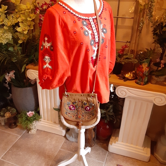 Embroidered Floral Elasticized Dolman Sleeve BOHO Peasant Blouse Size Medium - Picture 3 of 11